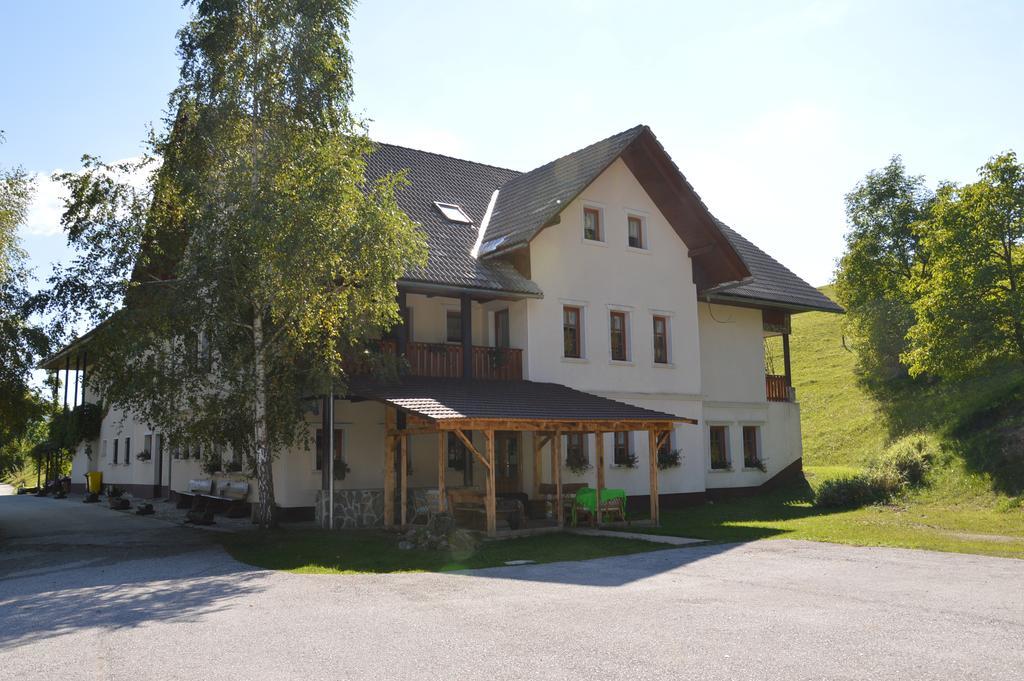 Apartmens And Rooms Sostar Cerkno Extérieur photo