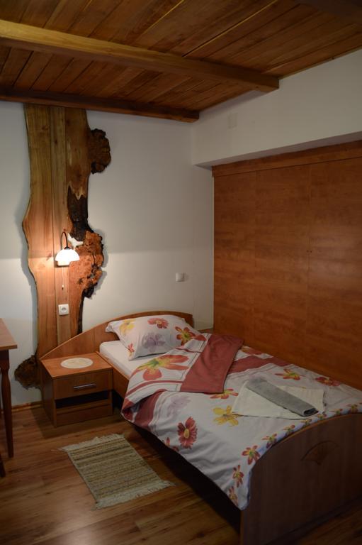 Apartmens And Rooms Sostar Cerkno Chambre photo