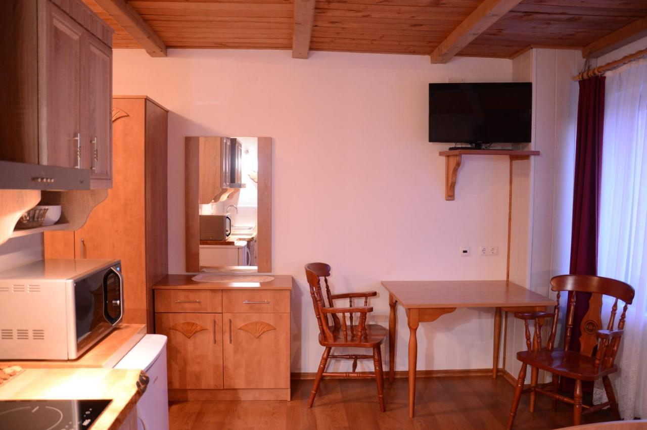 Apartmens And Rooms Sostar Cerkno Extérieur photo